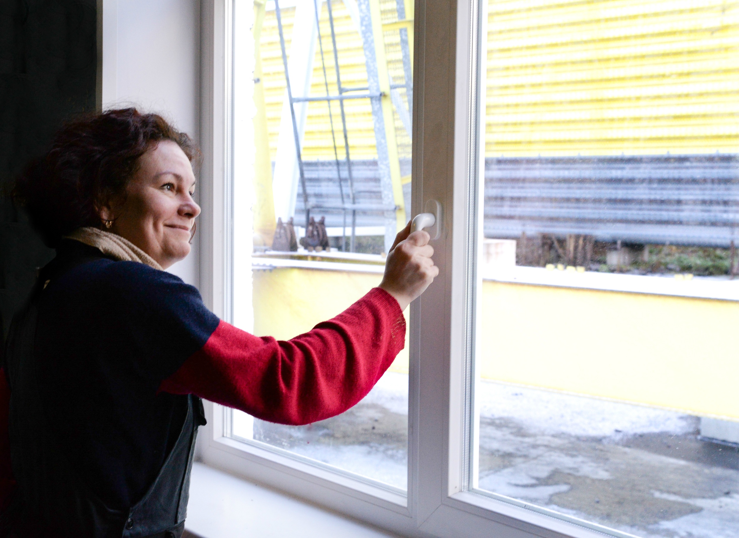 В рамках программы повышения энергоэффективности в ММТП меняют старые окна 