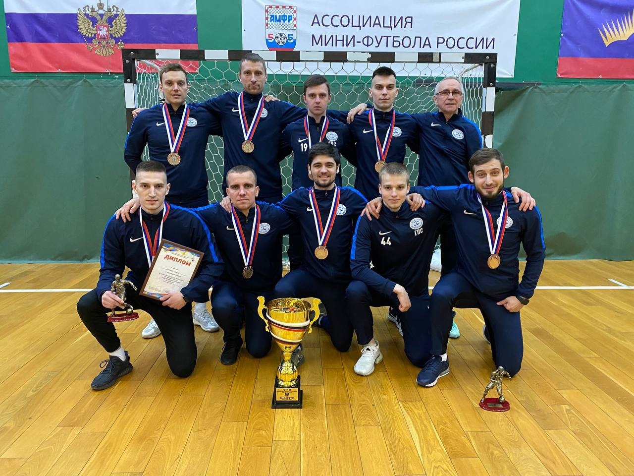 Футболисты «Торгового порта» стали лучшими на Чемпионате Мурманска 